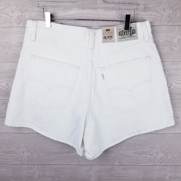Levi's SilverTab A37010003 High-Waisted Mom Shorts White NWT - Picture 3 of 11
